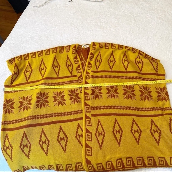 Kye Mi Open Front Aztec Print Cardigan - S - Picture 7 of 7